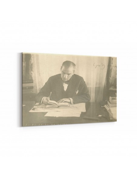 Gazi Mustafa Kemal İmzalı Fotoğraf Kanvas Tablosu